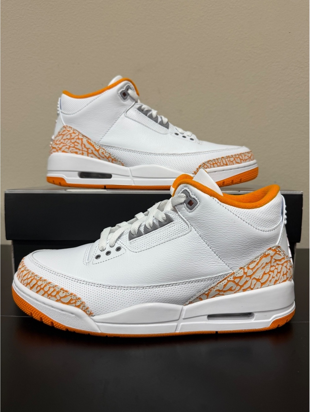 Size 10W/8.5 Men - Air Jordan 3 Retro “Orange Citrus”